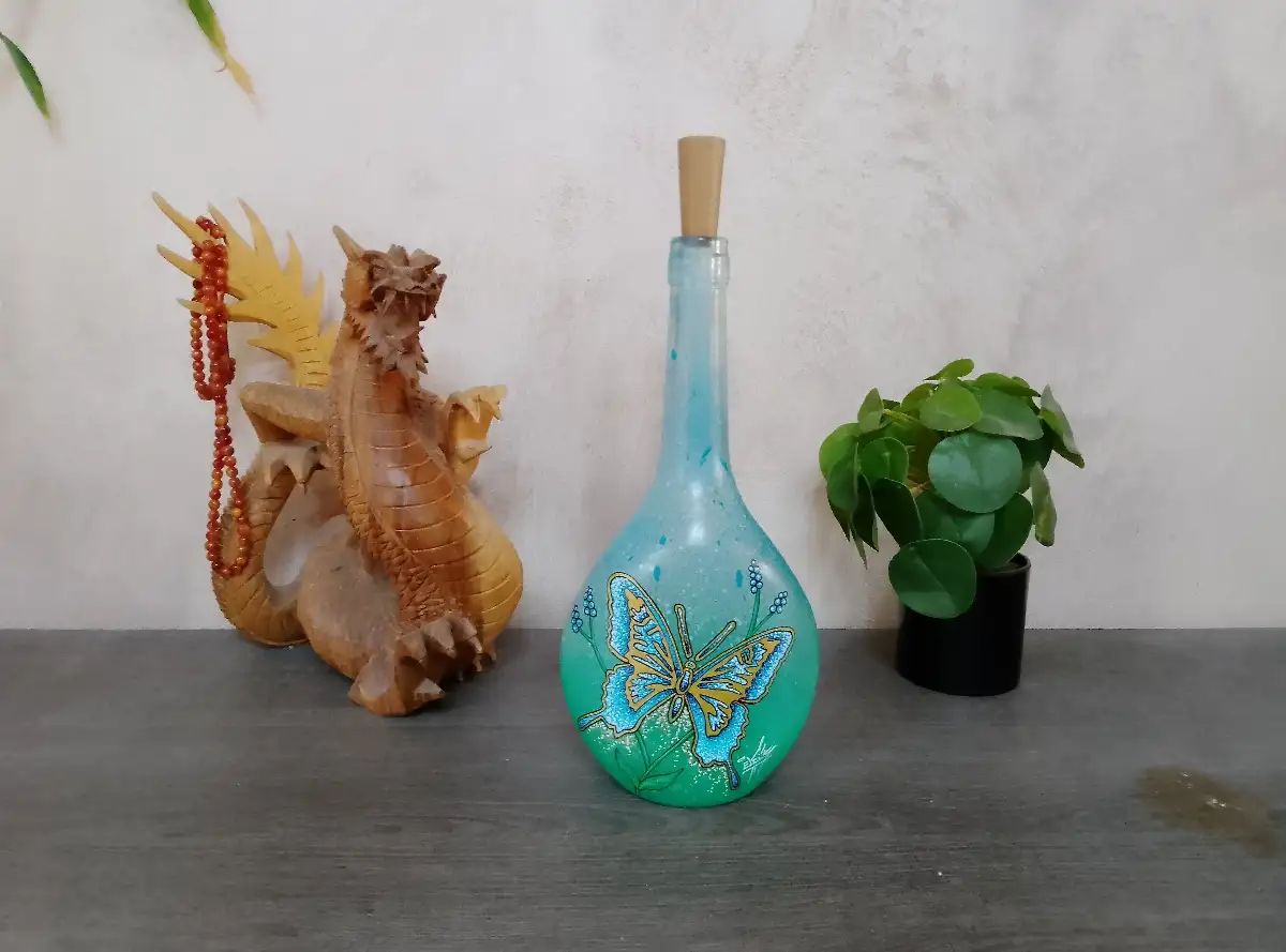 Bouteille Lumineuse “Papillon bleu – Nature et Spiritualité Collection”