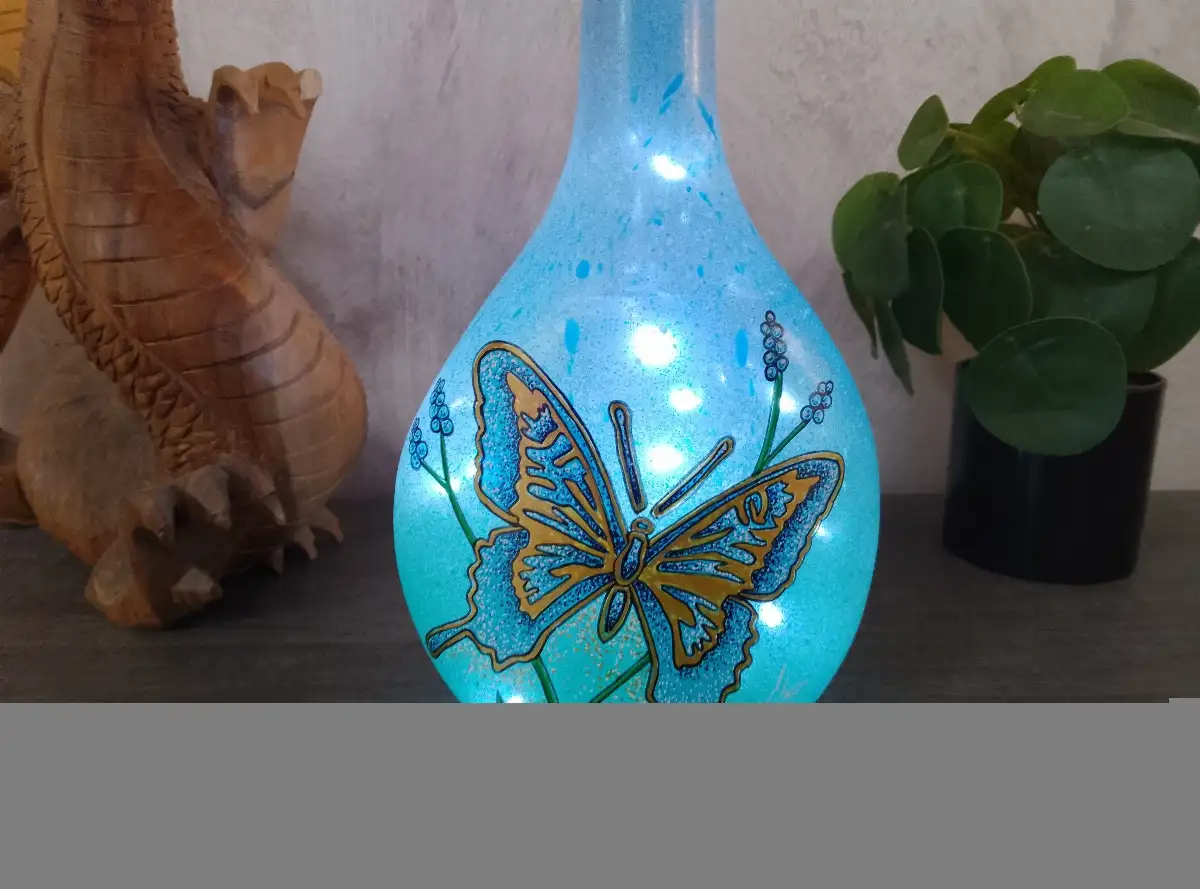 Bouteille Lumineuse “Papillon bleu – Nature et Spiritualité Collection”